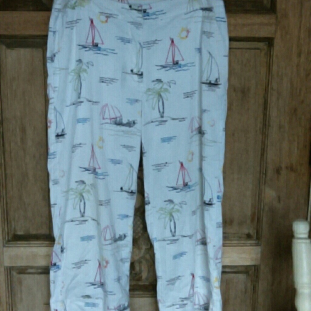 Pants with beach design